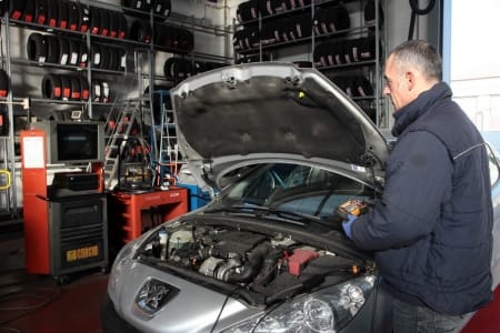 SMONTATA LA TESI DELL&#039;OBBLIGO DI RIVOLGERSI ALLE AUTOCARROZZERIE CONVENZIONATE CON LE ASSICURAZIONI